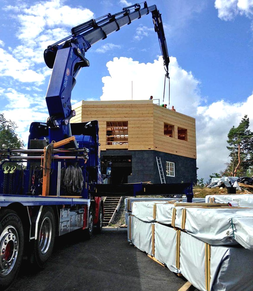 Необычный восьмиугольный бревенчатый дом - фото 3