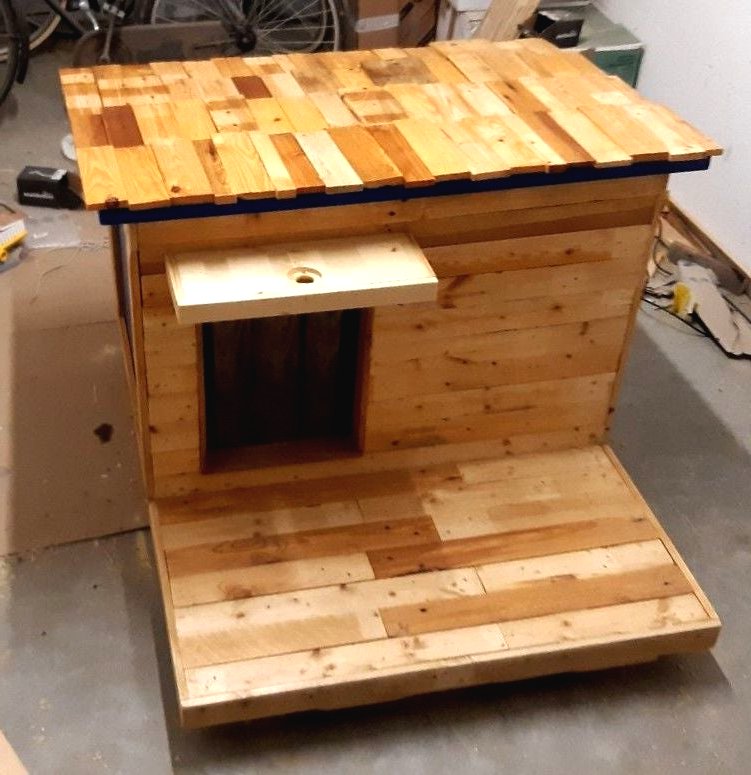 Будка из дерева - фото 23