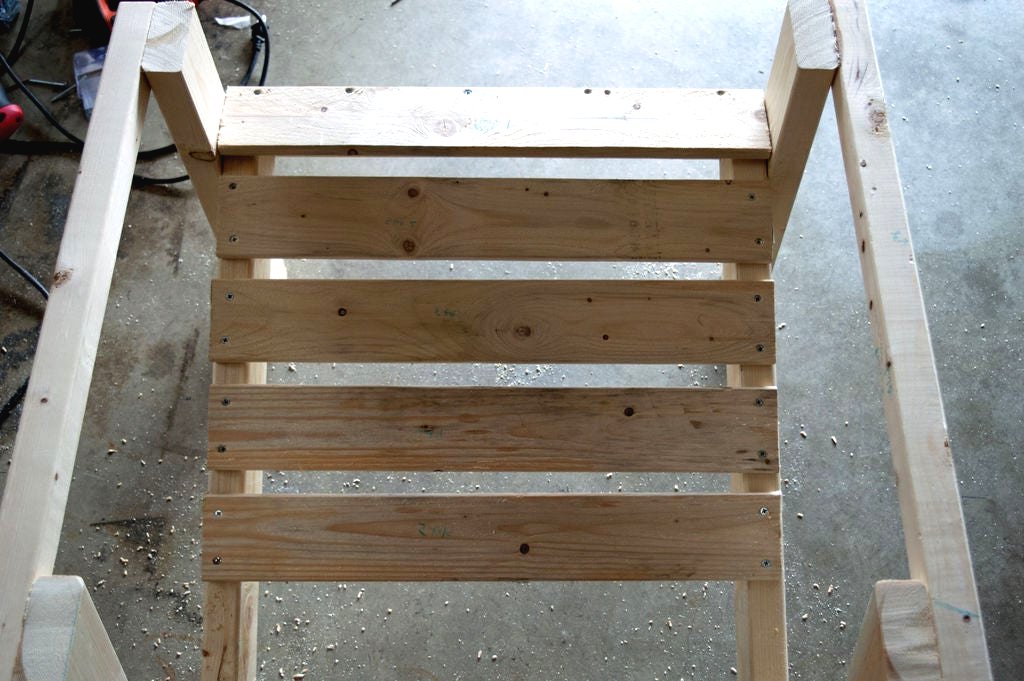 Оригинальное кресло из дерева - фото 8