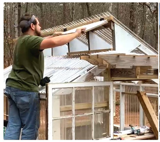 Как собрать теплицу с  вентиляционными окнами - фото 11