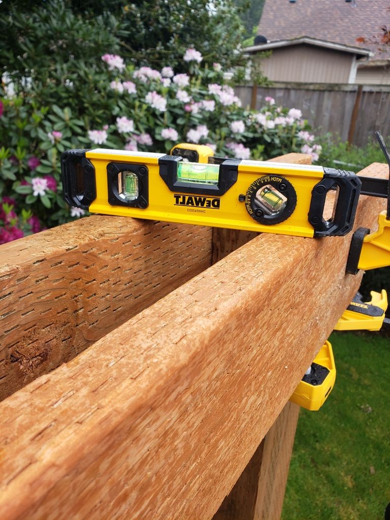 Арка из дерева с двойными качелями - фото 28