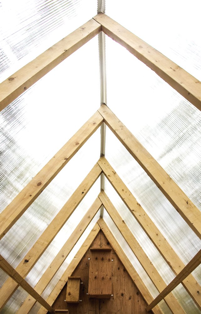 Необычный лесной домик - фото 8