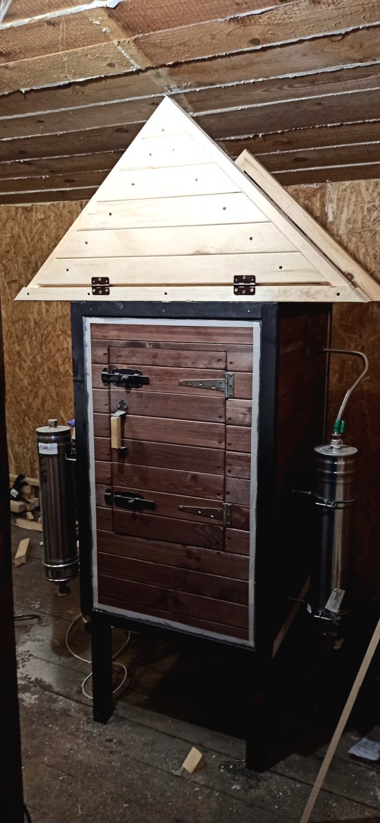 Как собрать коптильню своими руками из дерева? - фото 8