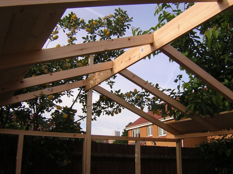 Оригинальное джакузи под навесом - фото 12