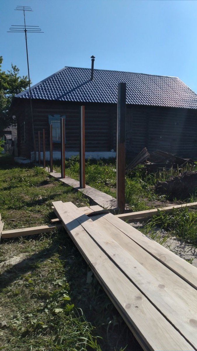 Оригинальный забор из дерева - фото 7