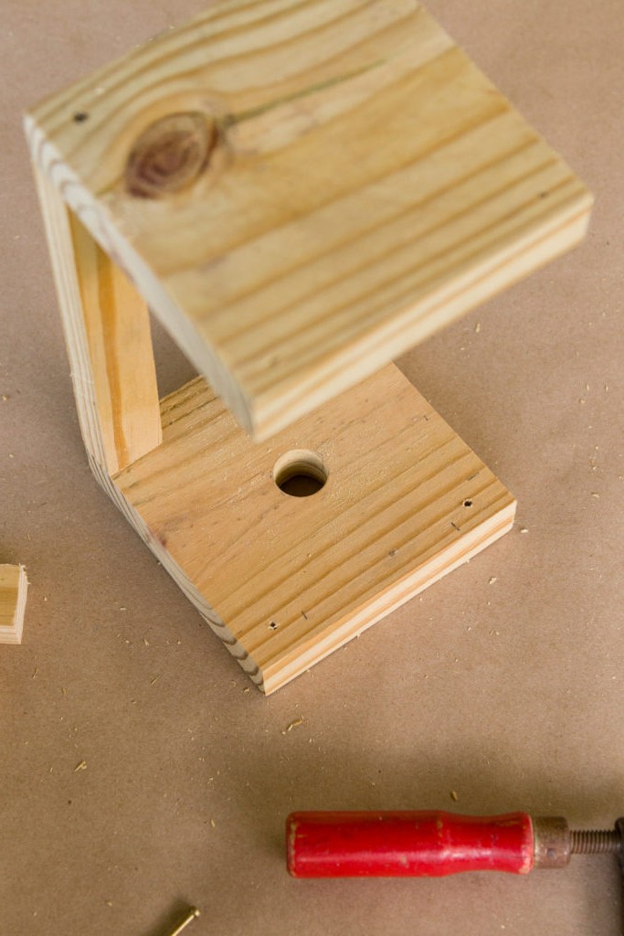 Необычный фонарь из дерева - фото 8