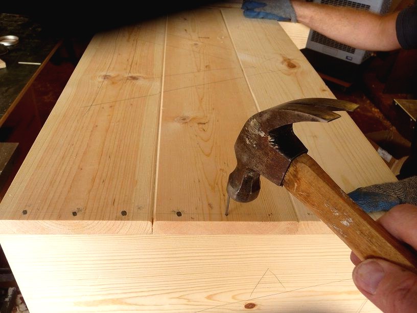 Необычный сундук из дерева - фото 6