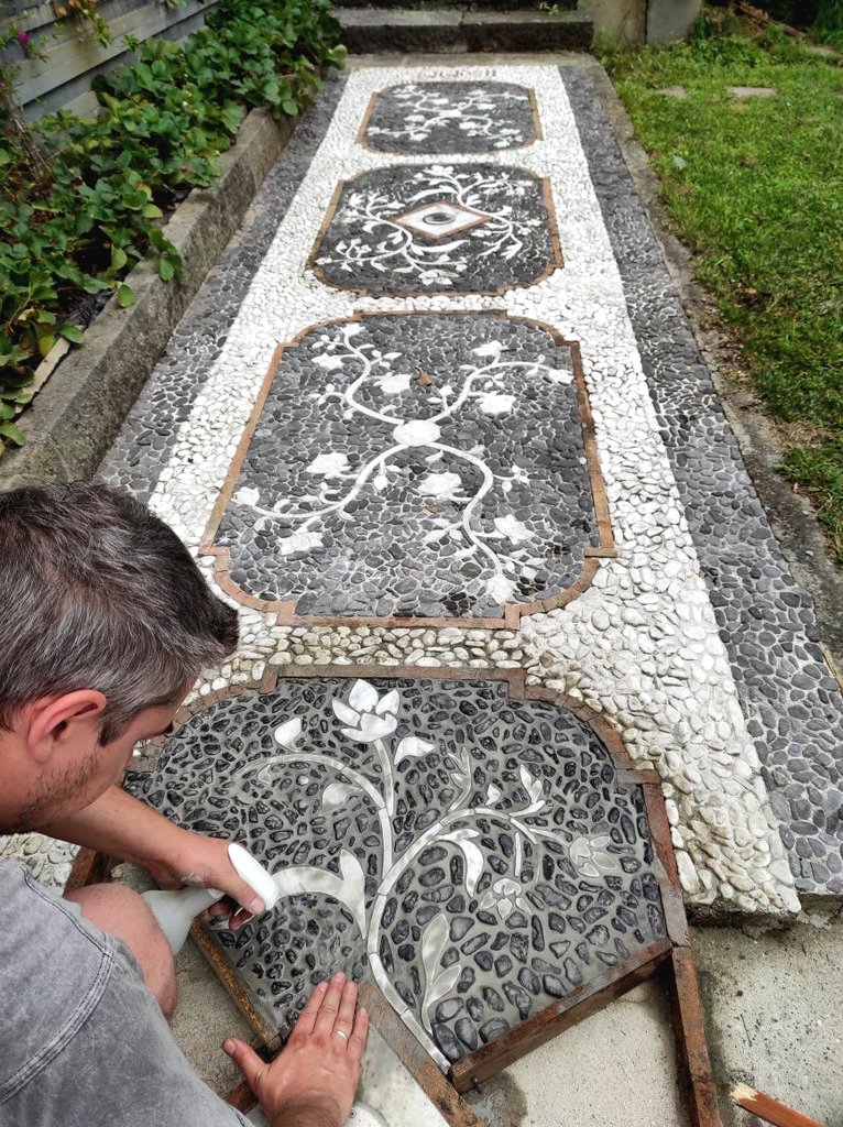 Необычная идея для садовой дорожки - фото 9