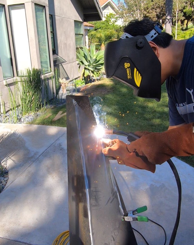 Необычный очаг для патио - фото 12