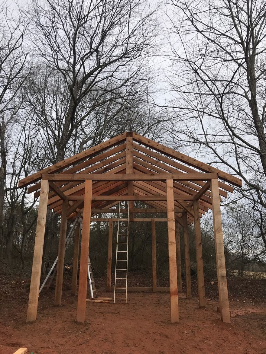 Удивительная оранжерея из старых окон - фото 9