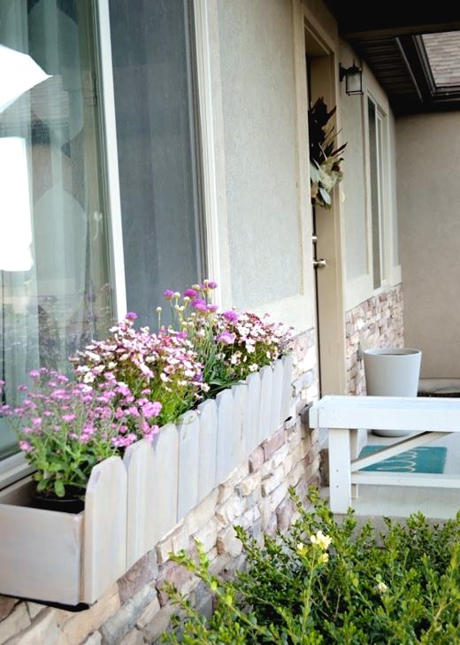 Интересные подоконные ящики для цветочных горшков. - фото 2