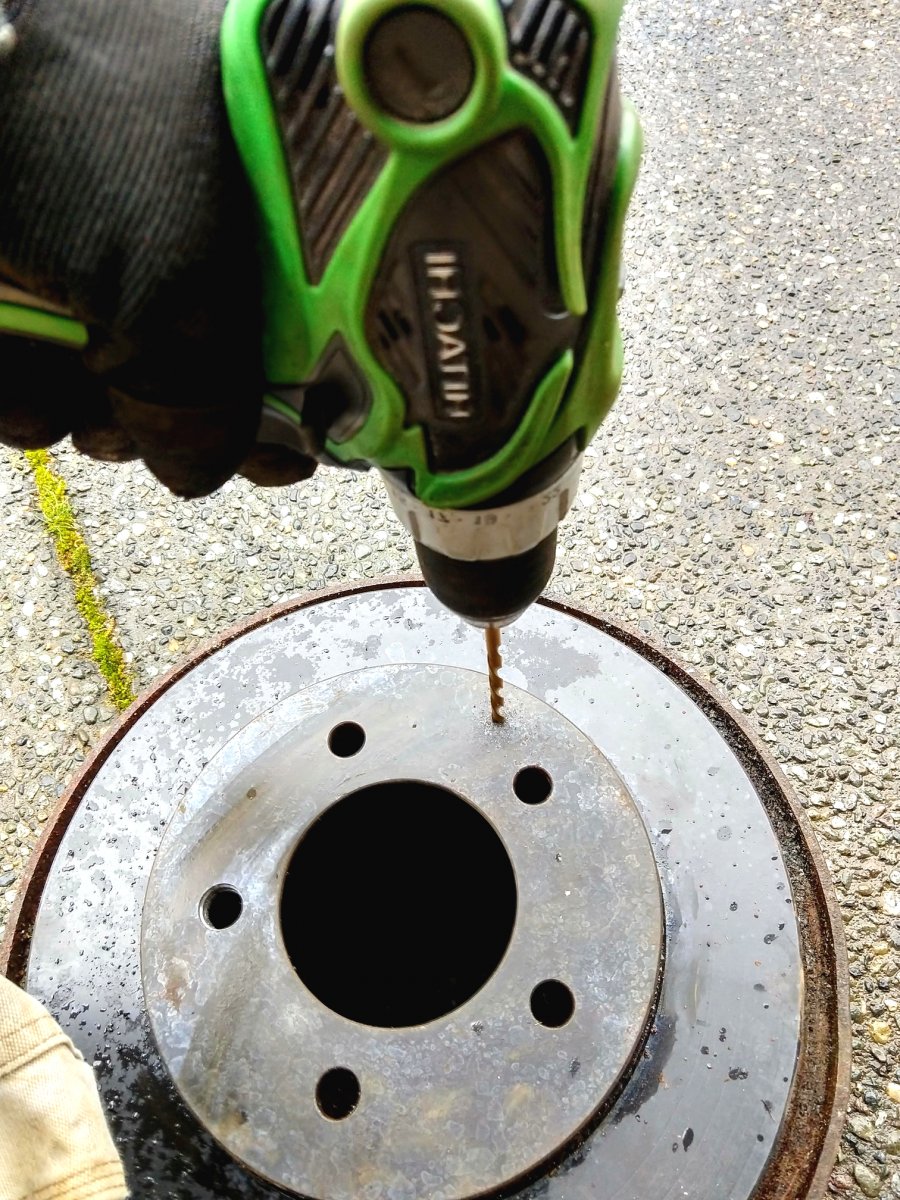 Как из старых автомобильных дисков собрать уличный очаг - фото 10