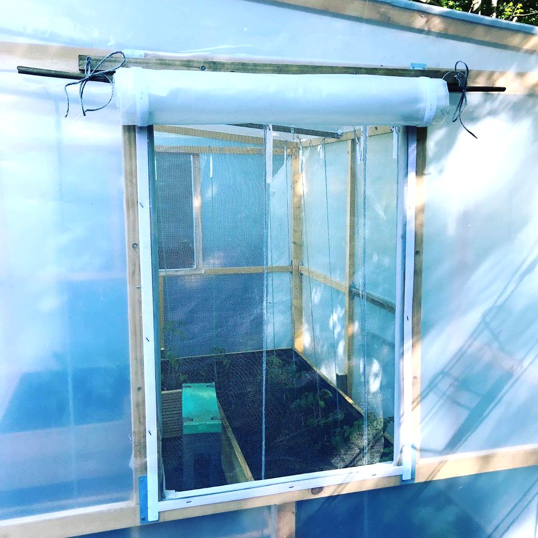 Интересная теплица из дерева и пленки - фото 5