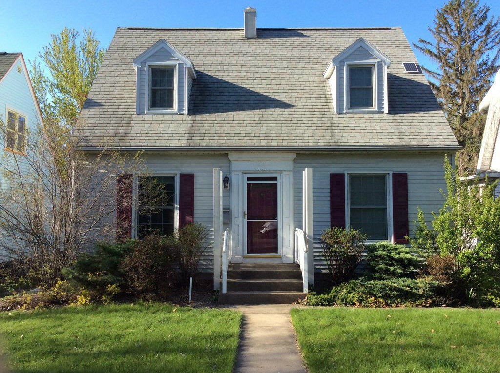 Интересное крыльцо из дерева для дома - фото 9