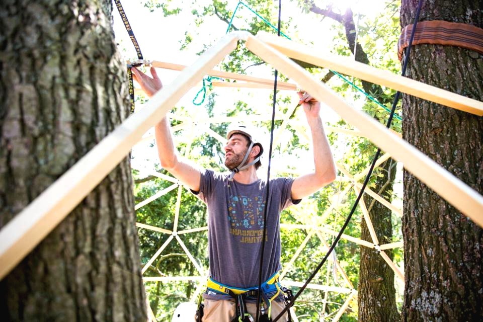 Оригинальный домик на дереве - фото 19