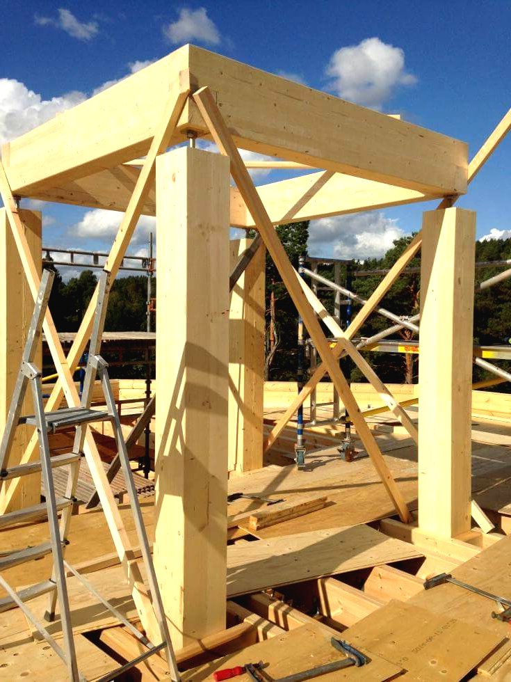 Необычный восьмиугольный бревенчатый дом - фото 4