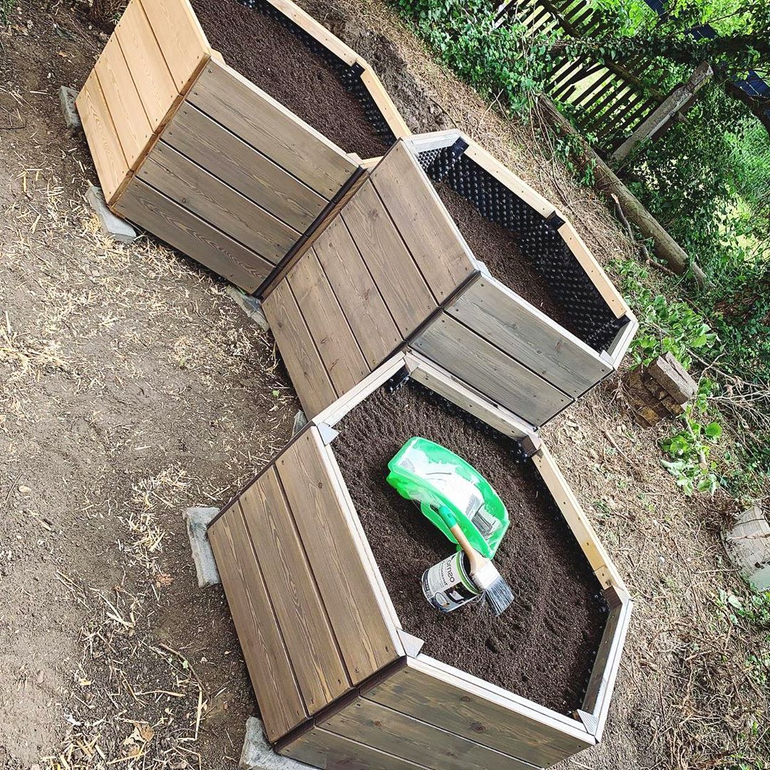 Высокая грядка из дерева - фото 18