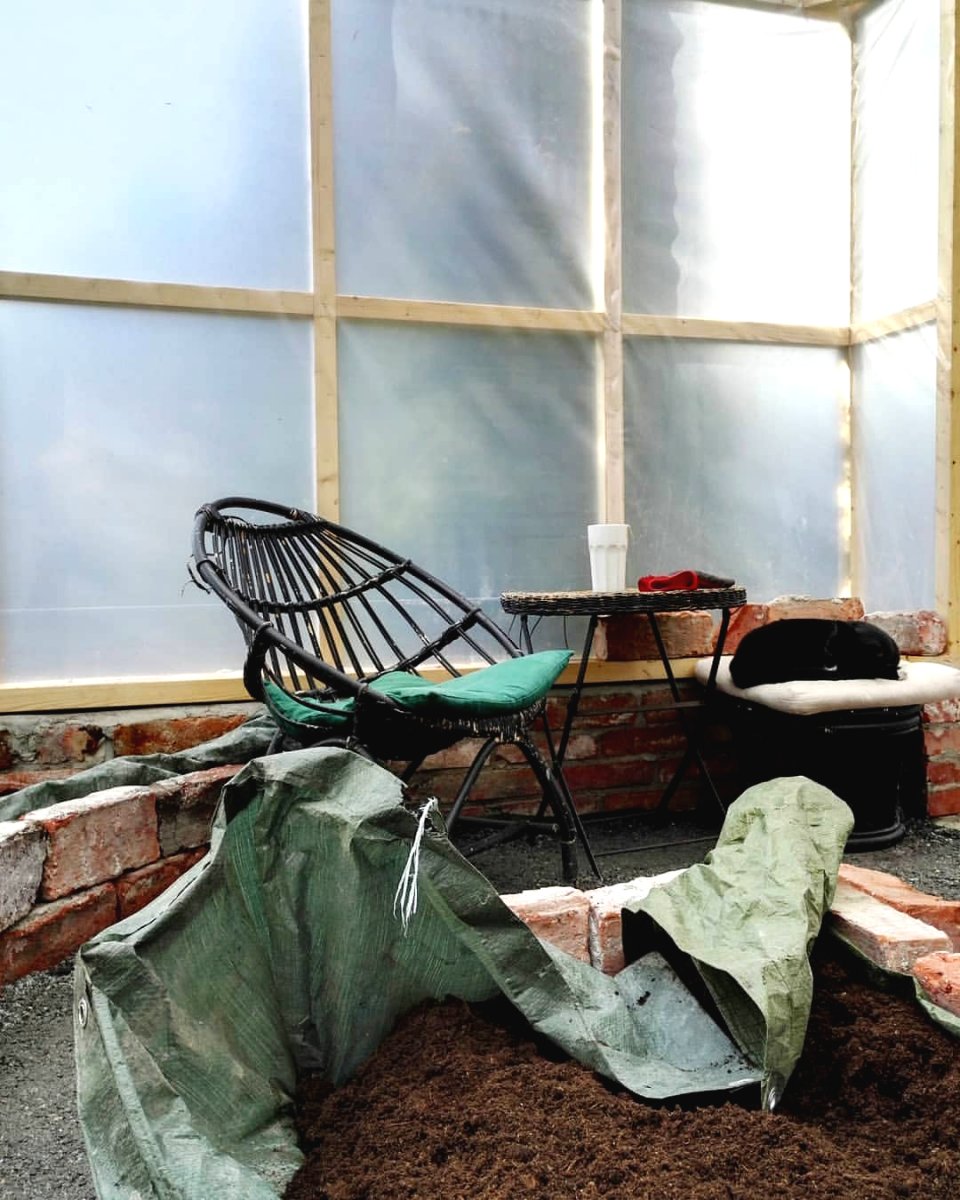 Пленочная теплица на деревянном каркасе - фото 6