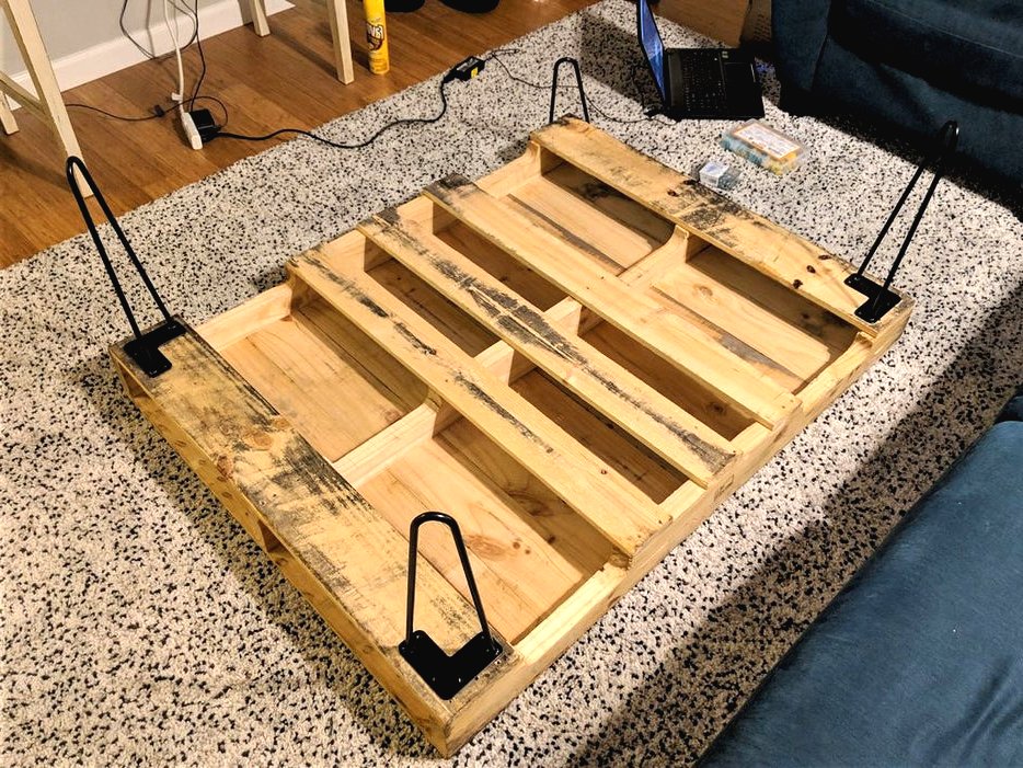 Журнальный столик из поддона - фото 4