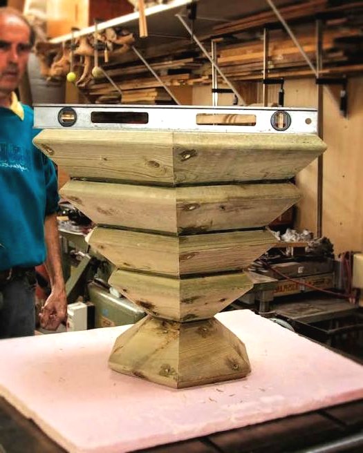 Шестиугольный горшок из дерева - фото 3