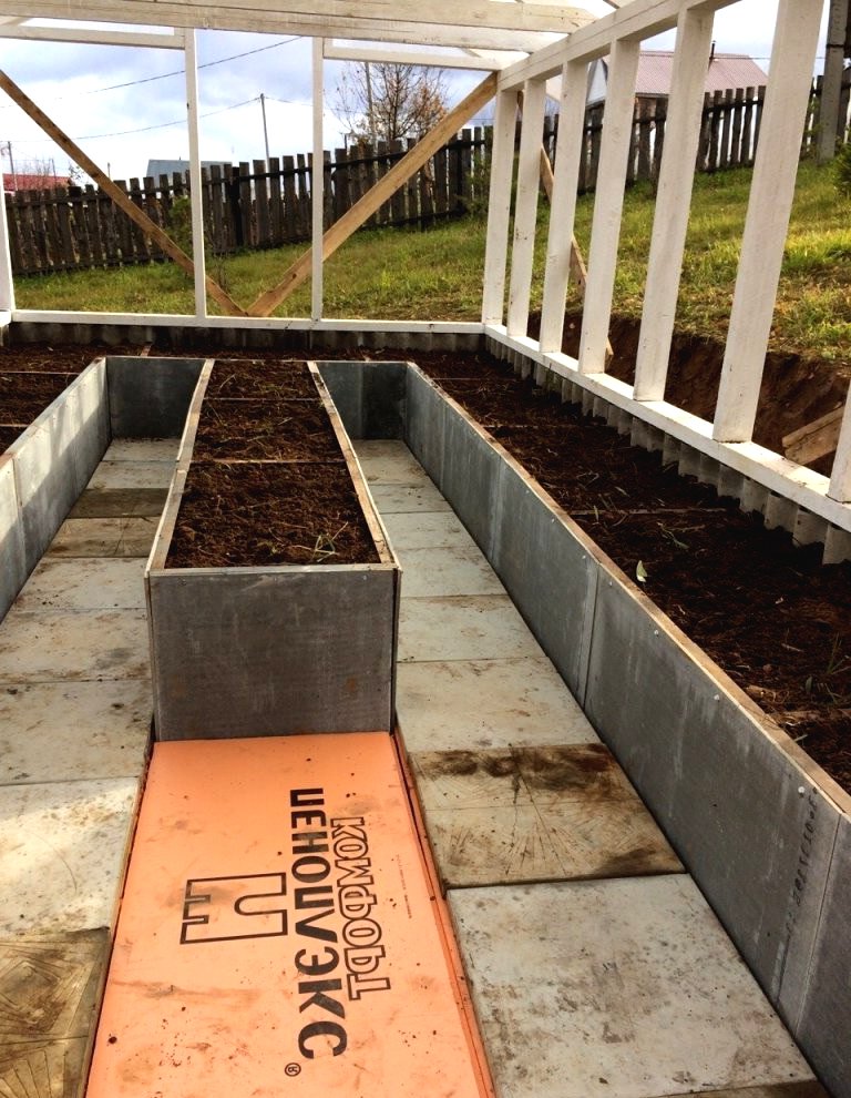 Теплица из деревянного каркаса - фото 11