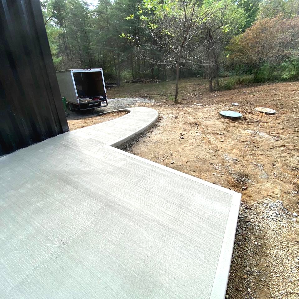 Интересный дом из морского контейнера - фото 10