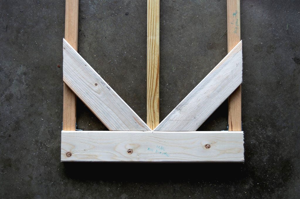 Оригинальное кресло из дерева - фото 12