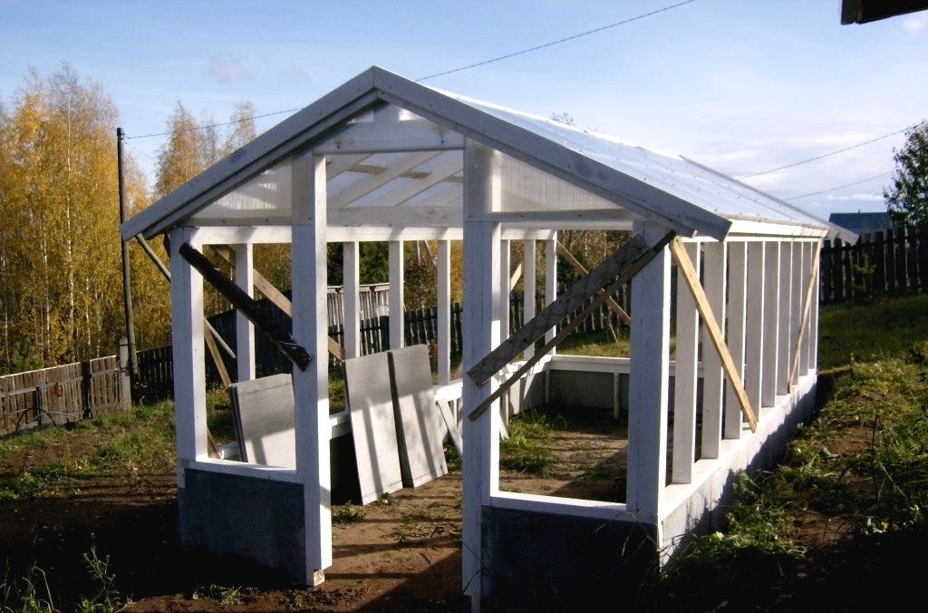 Теплица из деревянного каркаса - фото 14
