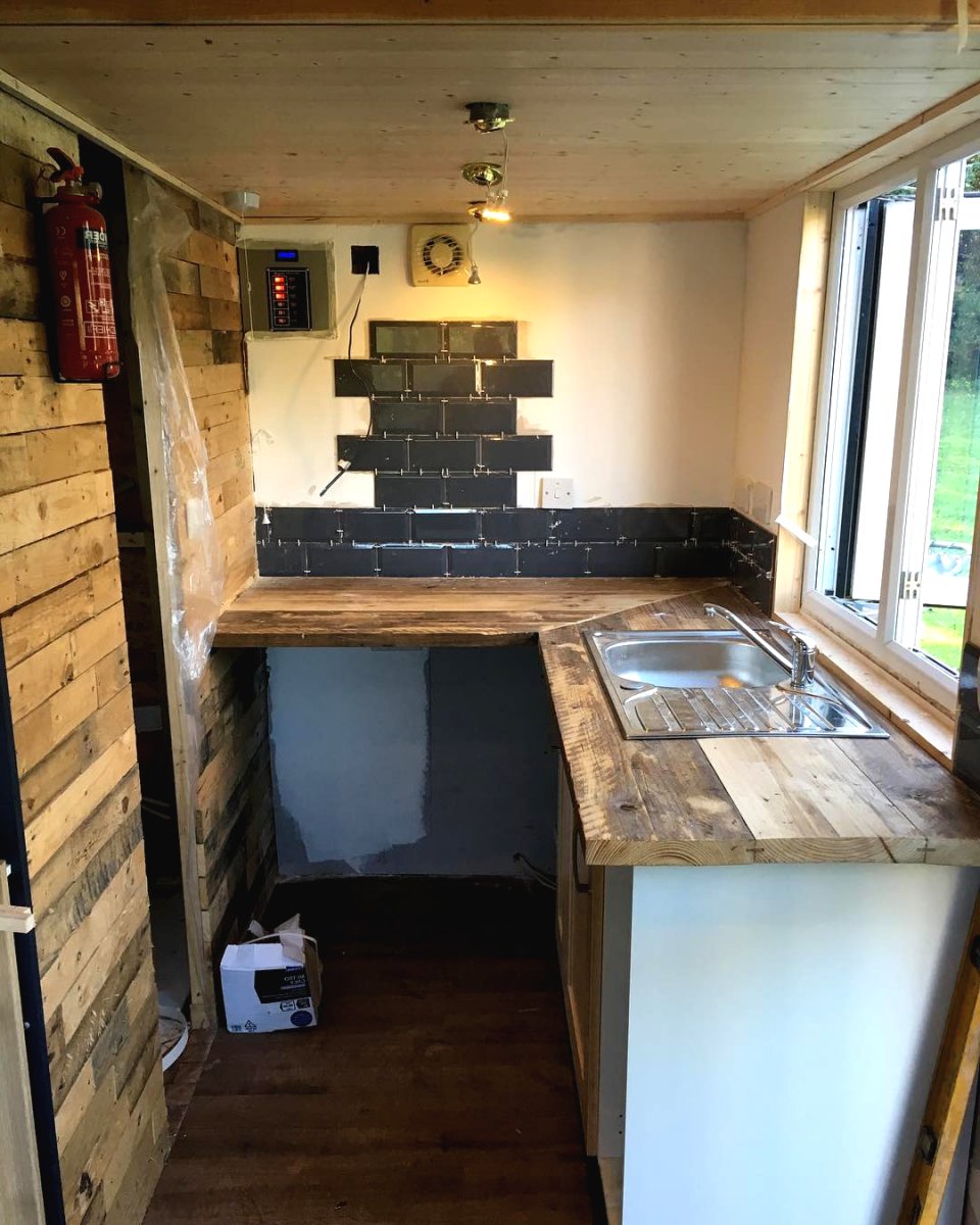 Недорогой каркасный дачный дом - фото 26