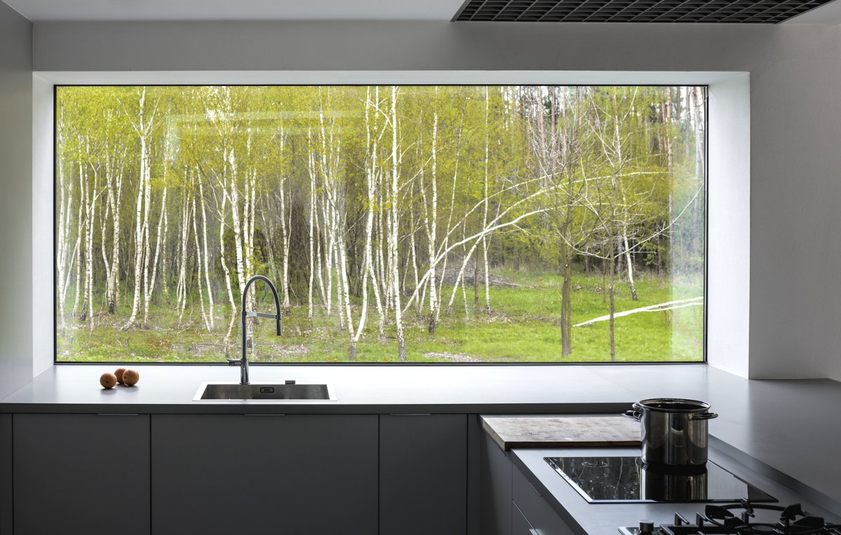 Интересный кирпичный дом - фото 15