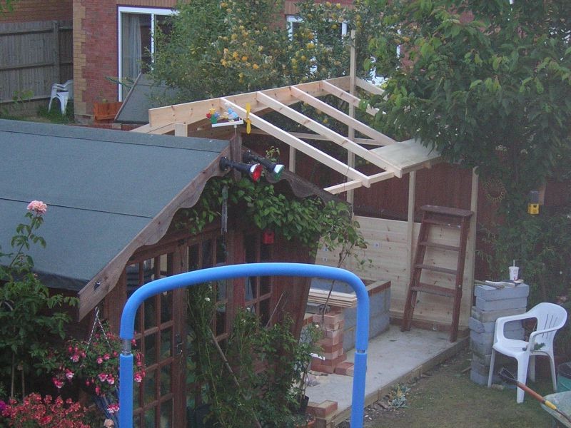 Оригинальное джакузи под навесом - фото 11