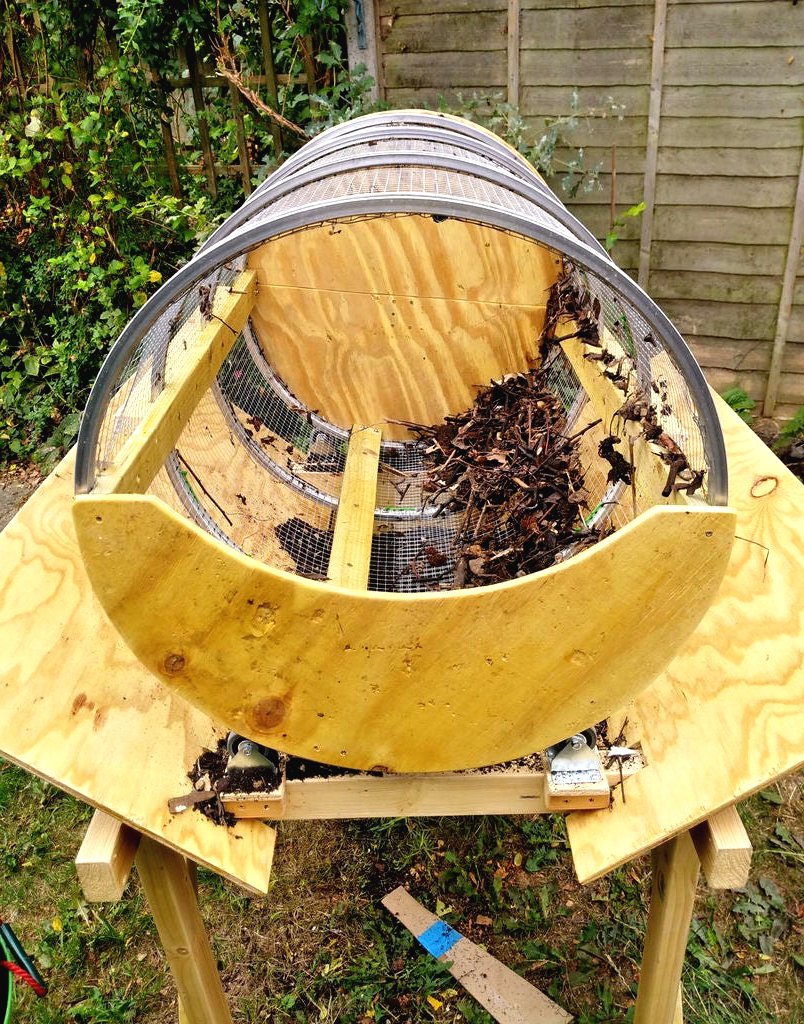 Борьба с сорняком на огороде - фото 11