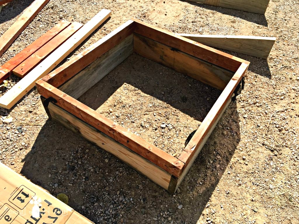 Как сделать небольшой парник своими руками - фото 4