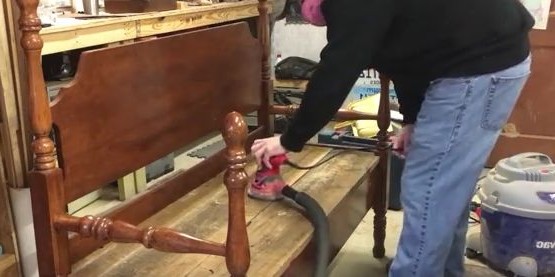 Собрать скамью из старой кровати - фото 6