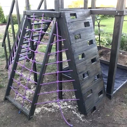 Детская горка с качелями из дерева - фото 6