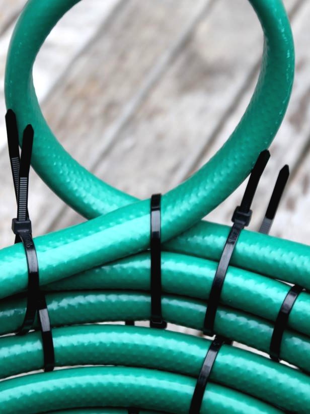 Корзина из старых шлангов - фото 8