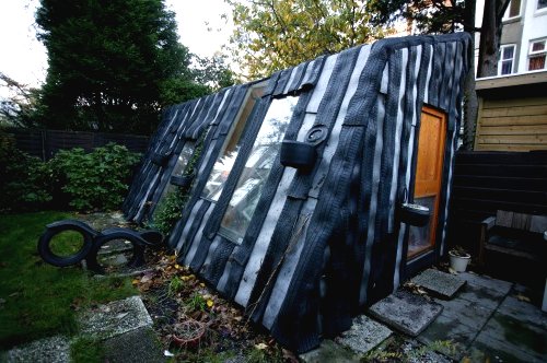 Дом из автопокрышек - фото 8