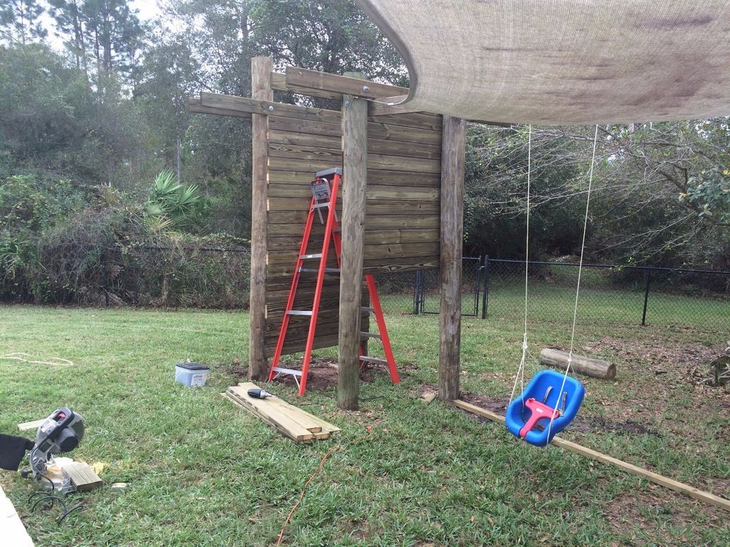 Детский дом на столбах со стеной для скалолазания - фото 8