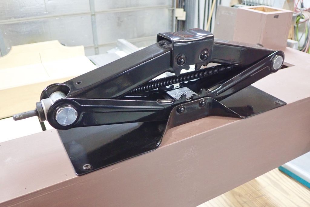 Регулируемый стол по высоте из автомобильного домкрата - фото 36