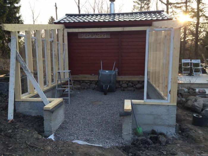 Строим теплицу из старых окон - фото 7