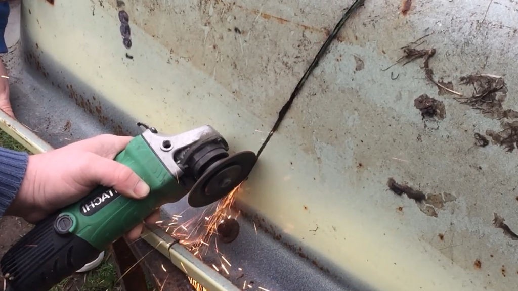 Необычное кресло из старой ванны - фото 5