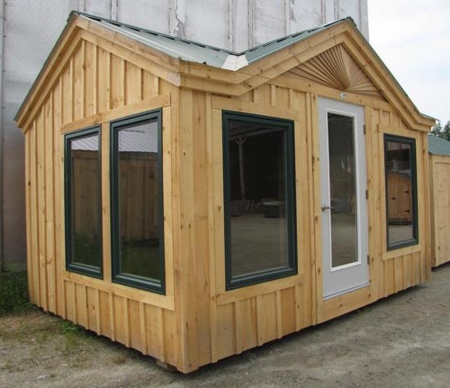 Интересная закрытая беседка - фото 7