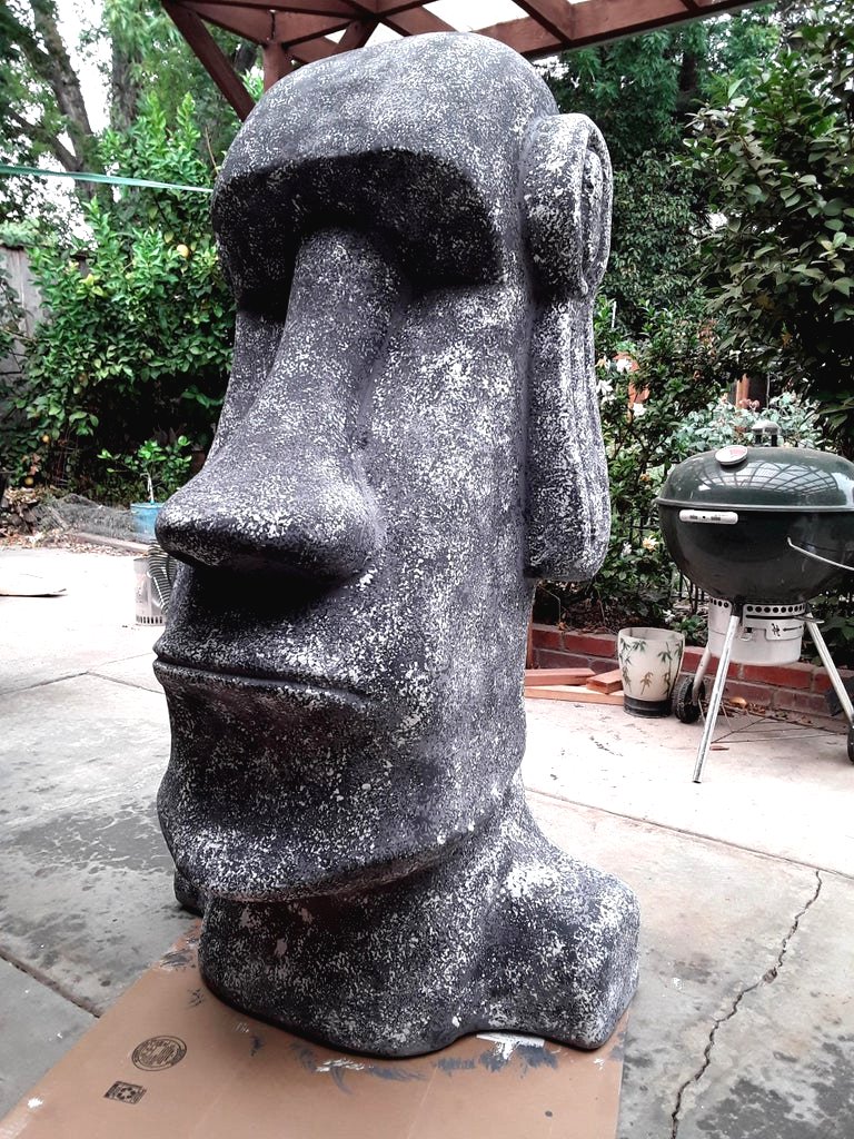 Необычный способ украсить сад статуей из пенополистирола - фото 17