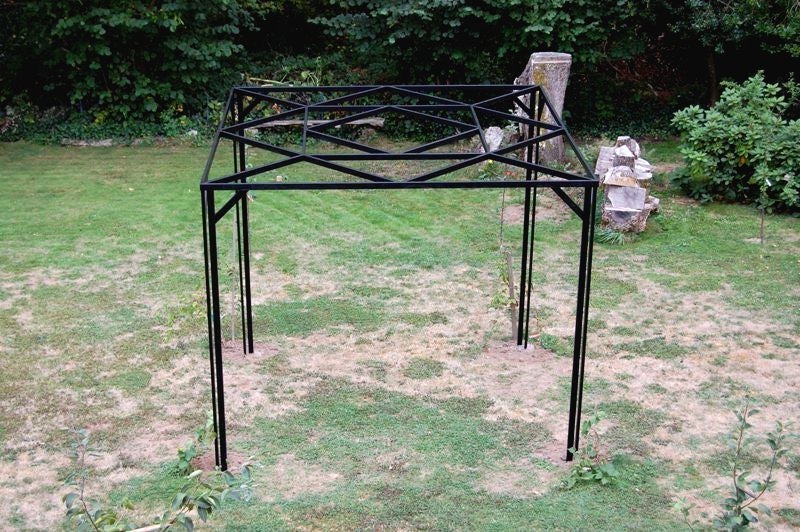 Пергола из железных профилей - фото 2