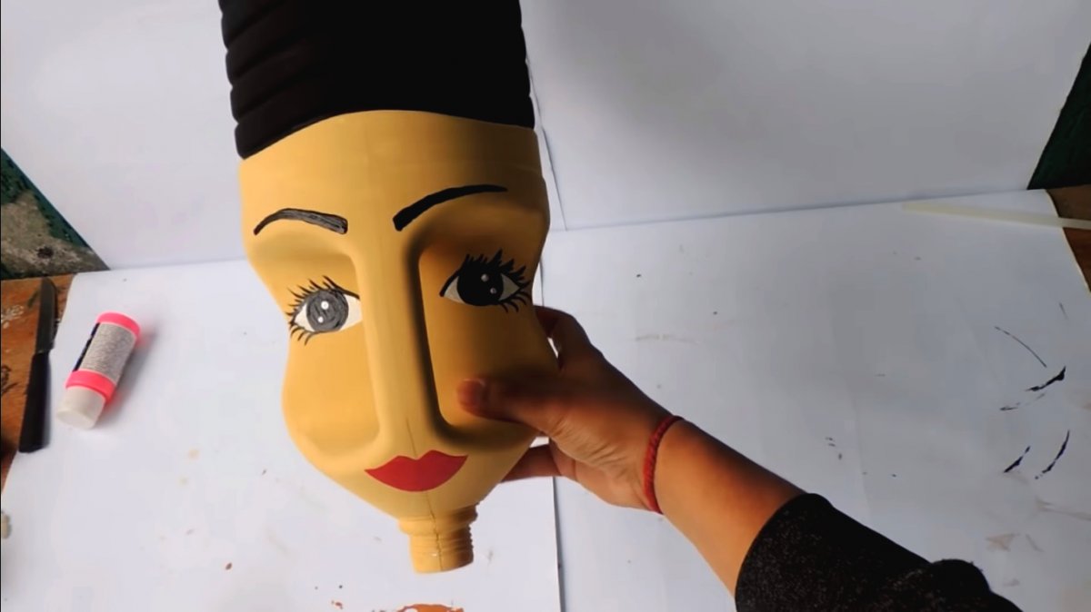 Оригинальные подвесные  горшки из пластиковых бутылок - фото 4