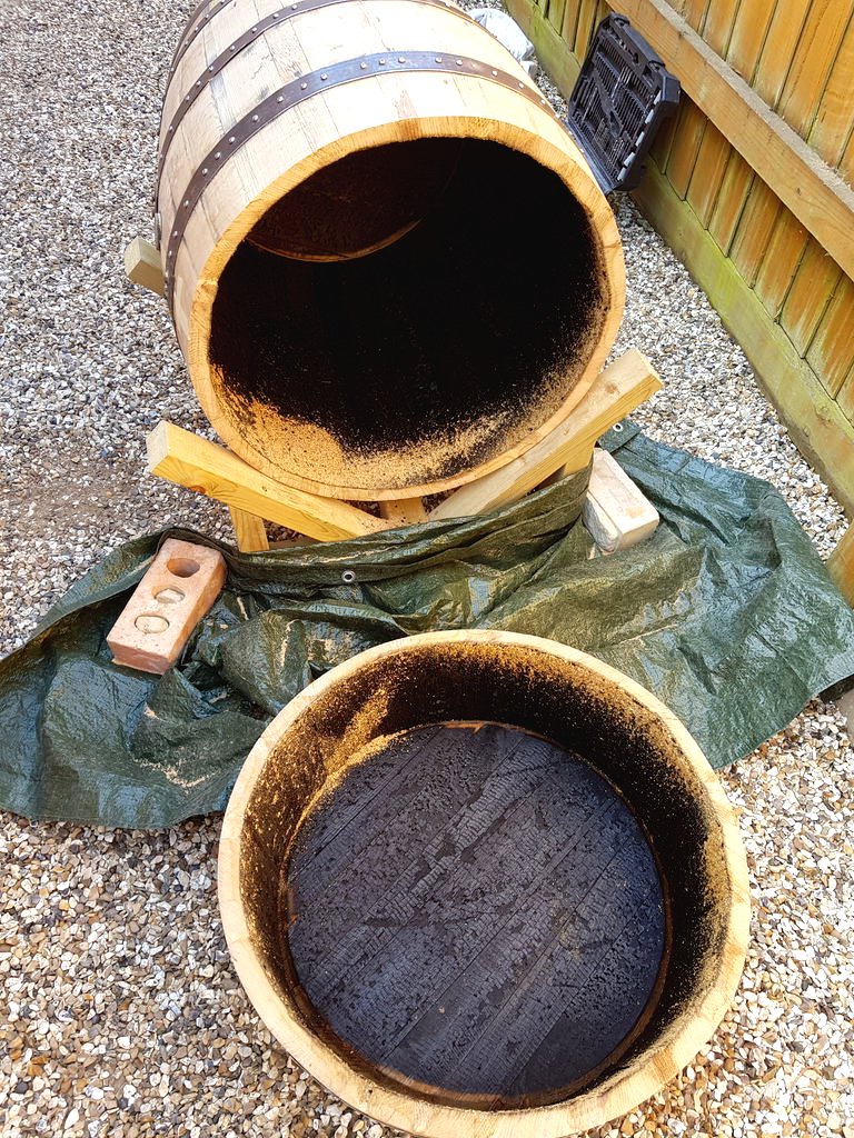 Необычный гриль из винной бочки - фото 8