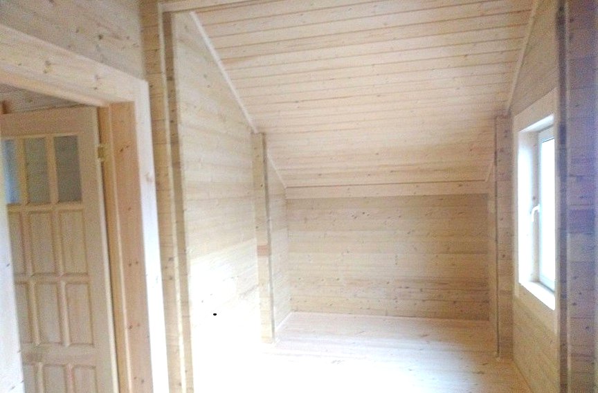 Двухэтажный дом с верандой из бруса - фото 2