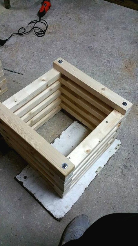 Садовая скамья с ящиками для цветов - фото 2