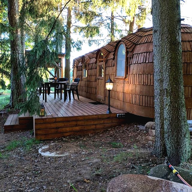 Оригинальная баня из дранки - фото 3