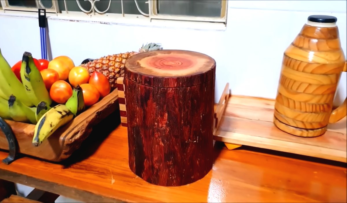 Оригинальное изделие из бревна - фото 2